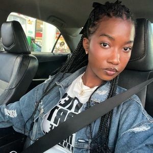 Meet your Posher, Amaya